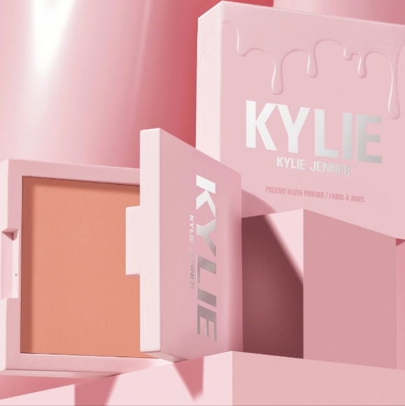 ✨️2xHP✨️NIB KYLIE Pressed Blush Powder 726 CLOSE TO PERFECT - Picture 12 of 12